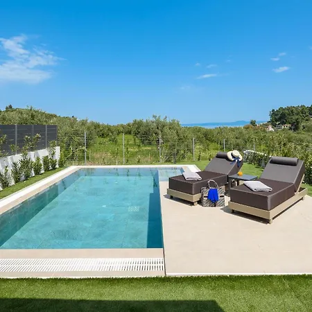 Topaz Suite With Private Pool - Pefkohori Halkidki Πευκοχώρι